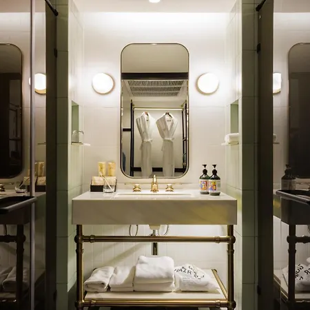 Public House Bangkok, A Member Of Design Hotels Exterior photo