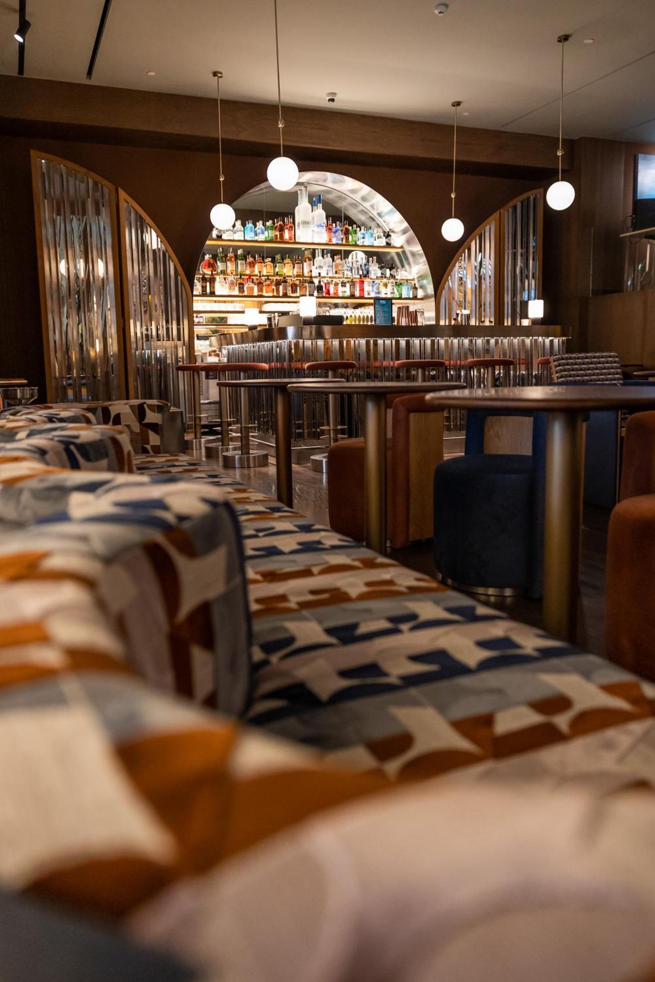 Public House Bangkok, A Member Of Design होटल 5*