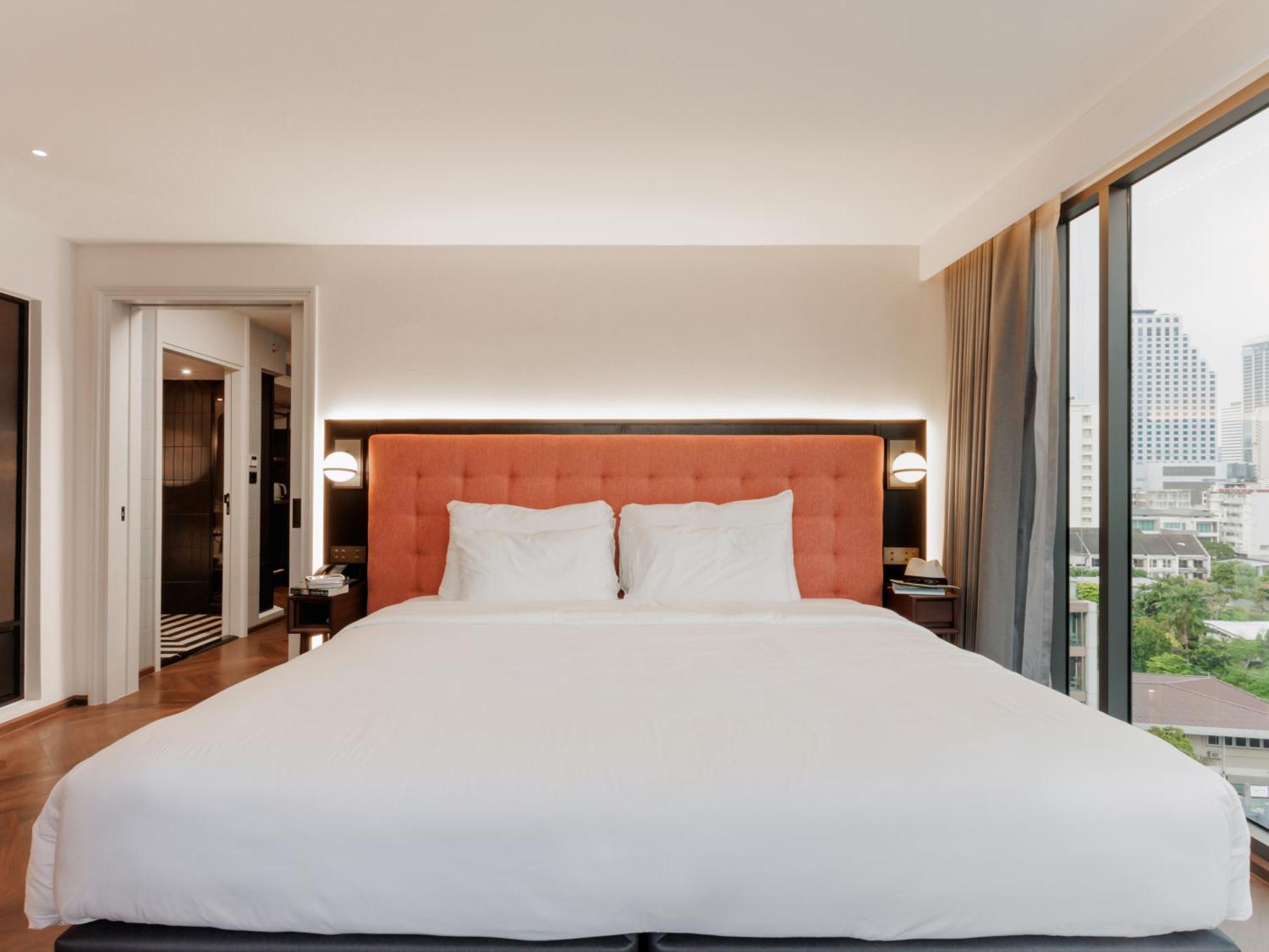 Public House Bangkok, A Member Of Design Hotel