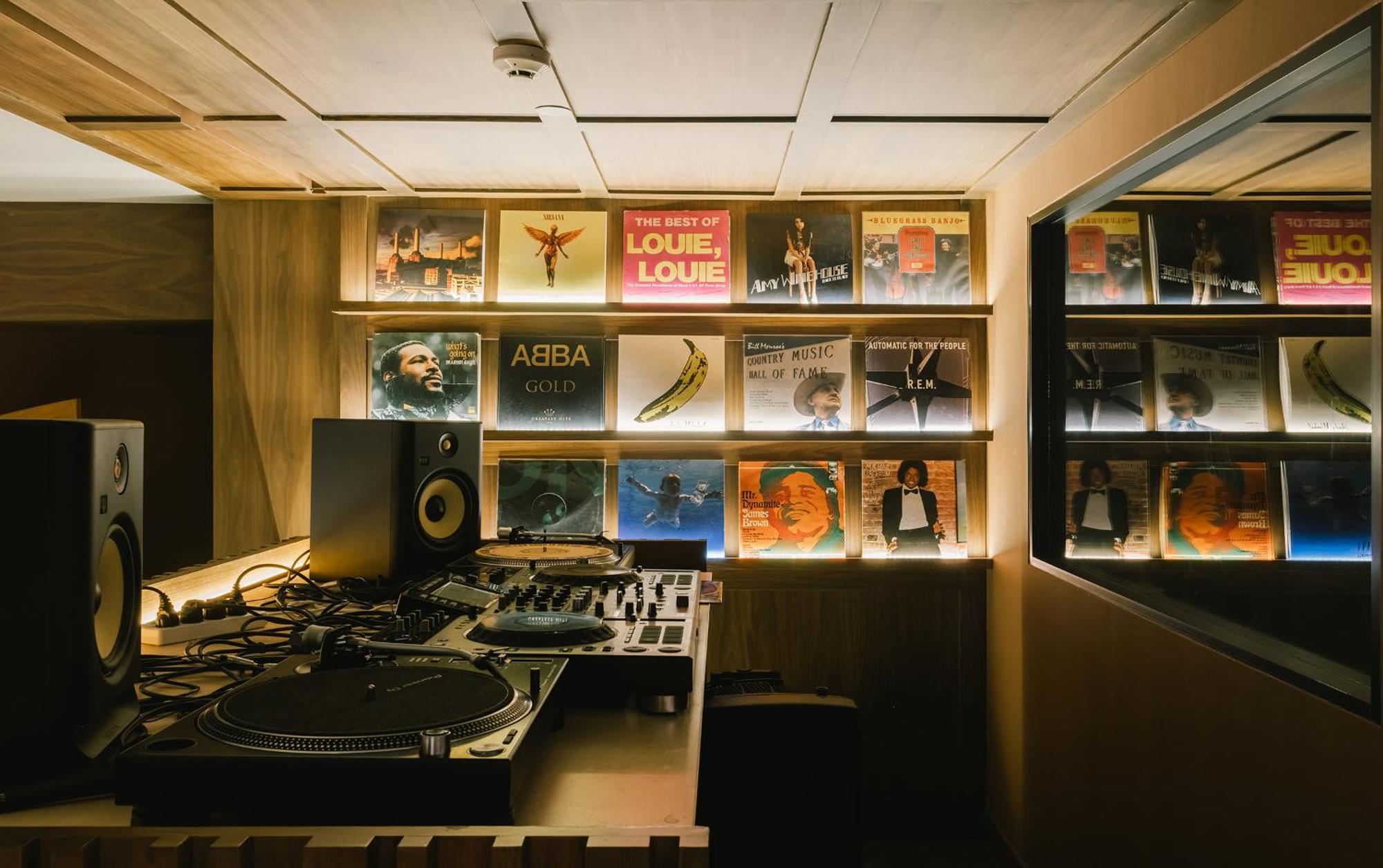 Public House Bangkok, A Member Of Design 酒店